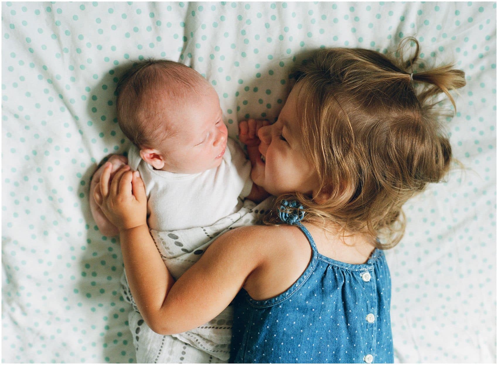 siblings portraits in newborn photos
